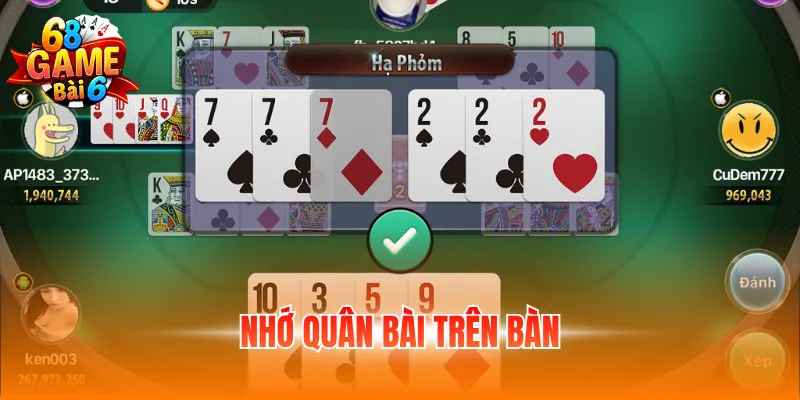 Nhớ quân bài trên bàn